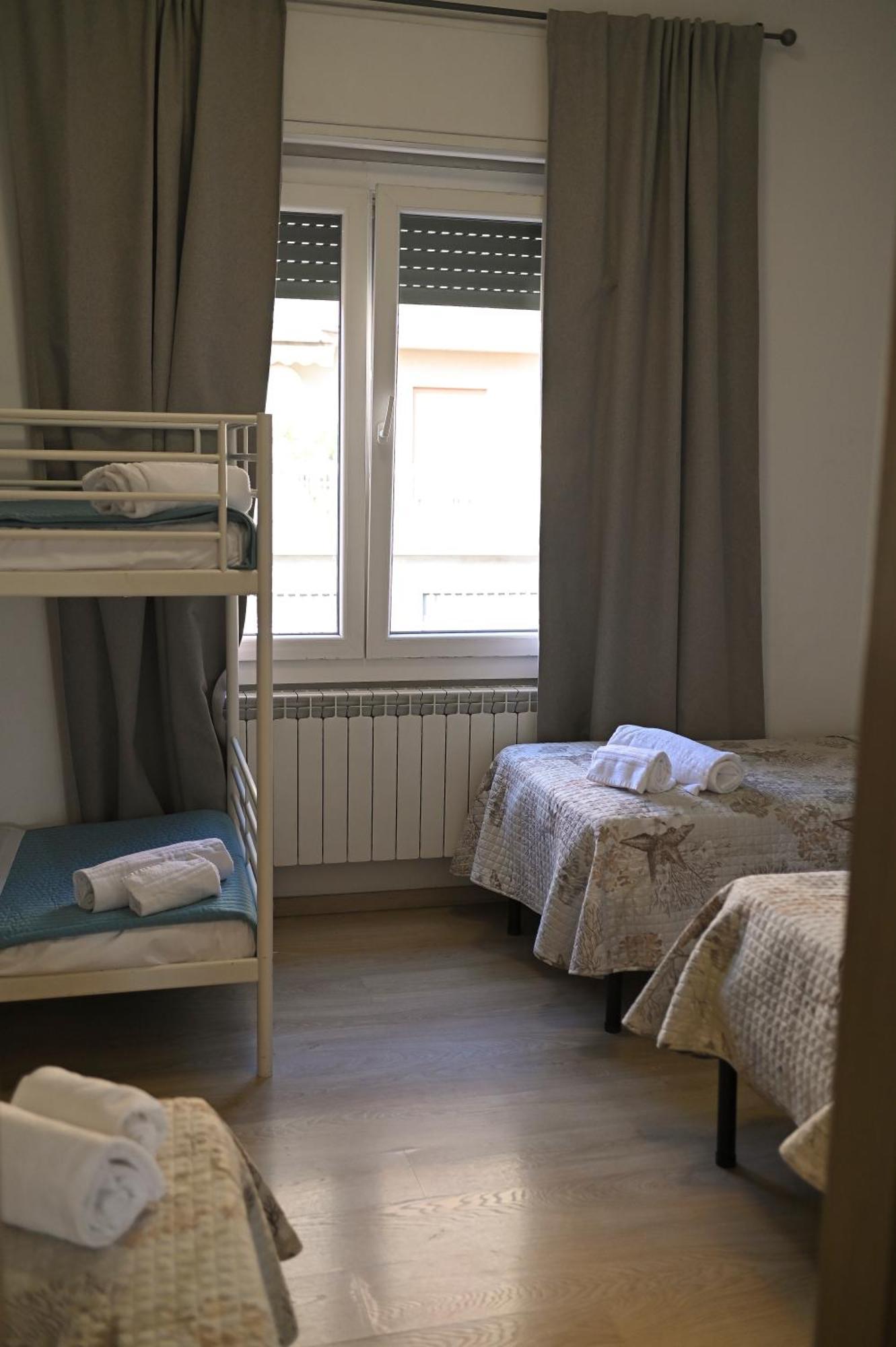 La Gloria Rho Private Rooms Only المظهر الخارجي الصورة