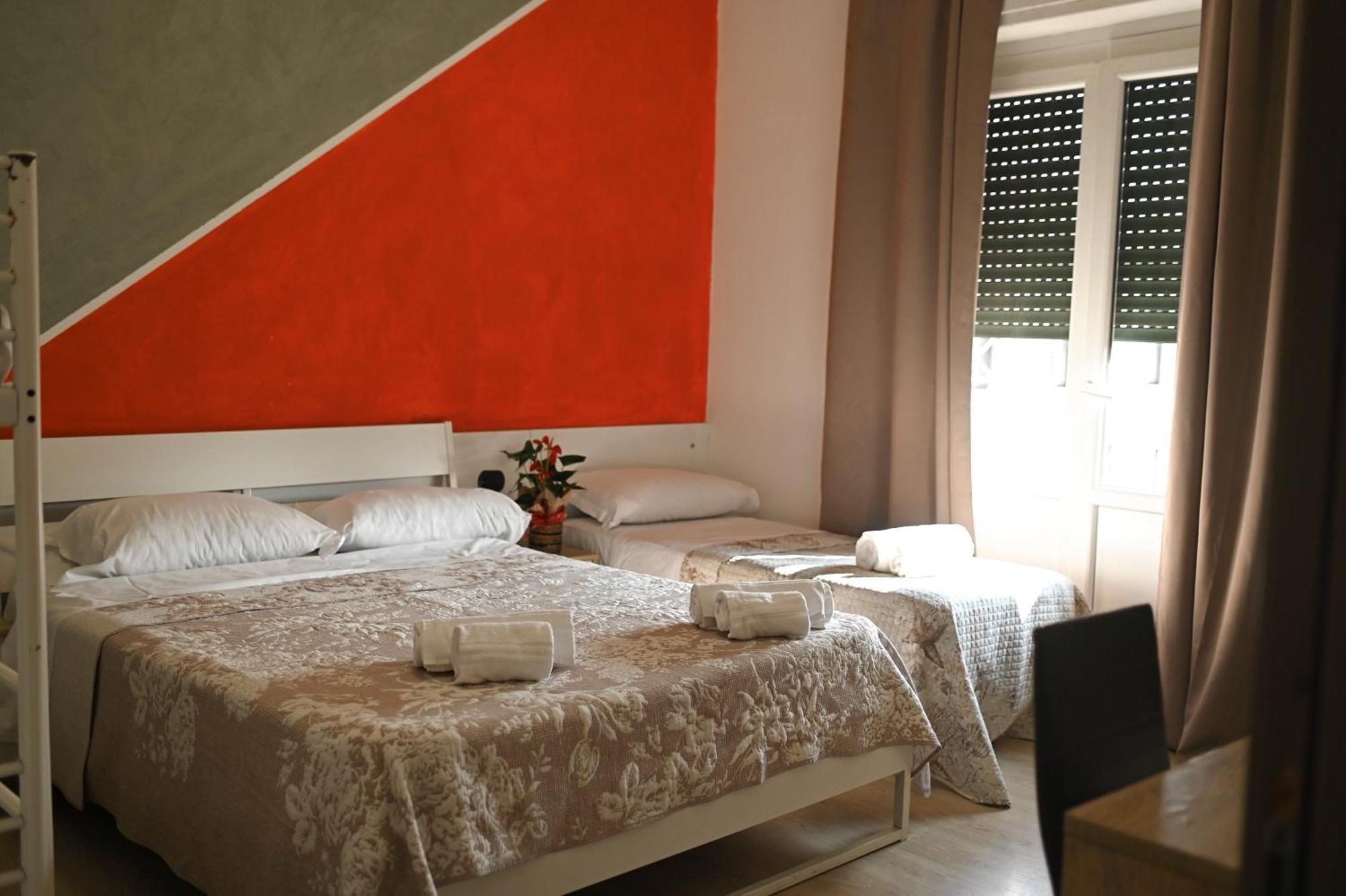 La Gloria Rho Private Rooms Only المظهر الخارجي الصورة